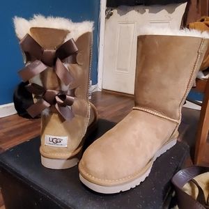 chestnut double bailey bow ugg boots NEW NEVER WOR